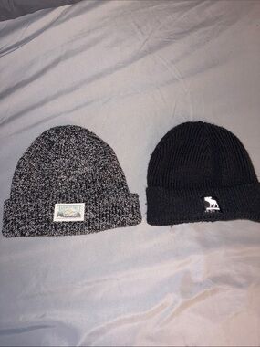 abercrombie kids Black and Gray Knit Beanie Set